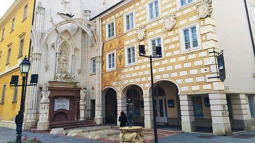 1476. december 10-én történt Mátyás és Beatrix ünnepélyes bevonulása Fehérvárra